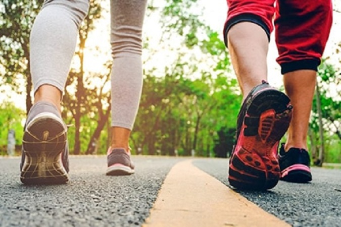 Some mistakes made while walking can harm the joints, correct them immediately